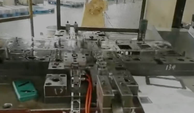 Tô Châu Shuangqisi Công ty TNHH Thiết bị khuôn mẫu